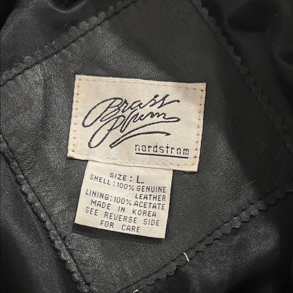 Vintage Nordstrom brass plum Black Leather Jacket with removable Cream Collar. - Picture 2 of 5